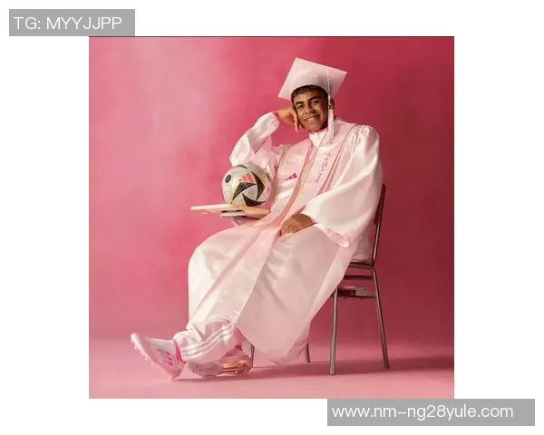 粉色刺客足球鞋球星穿搭解析谁是场上最亮眼的风采 粉色刺客足球鞋球星穿搭解析谁是场上最亮眼的风采