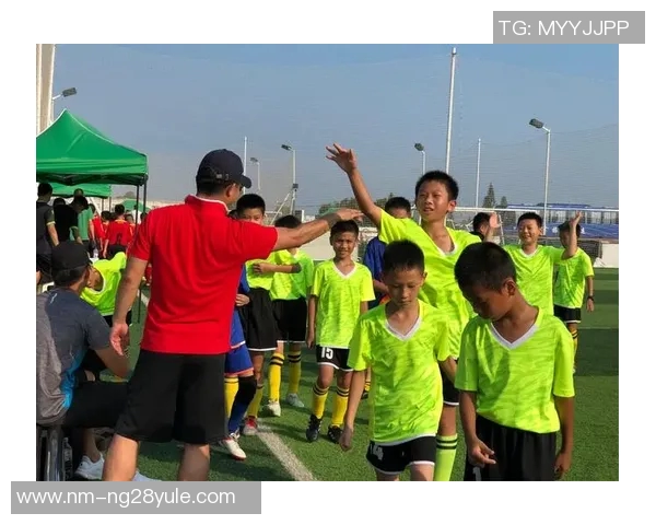 足球之路见证热血拼搏年轻球星逐梦绿茵闪耀辉煌崛起之旅